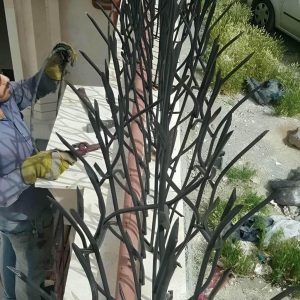 محاسبه قیمت هر متر حفاظ نرده شاخ گوزنی برای روی دیوار