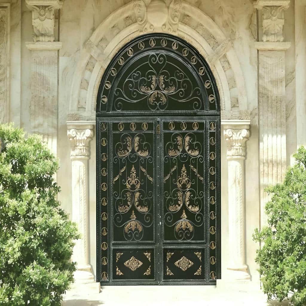 villa-door-wrought-iron-fj ورودی ساختمان مدرن با درب سفارشی