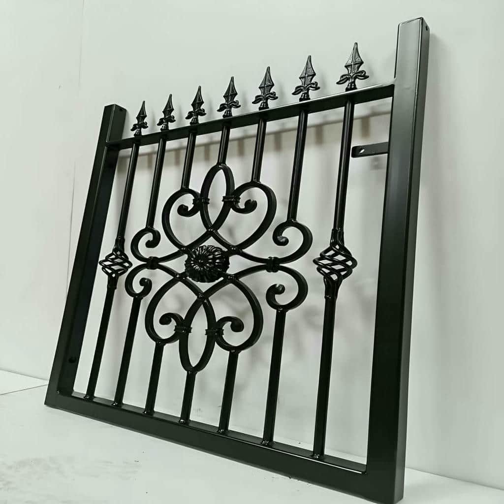 window-guard-iron-fence-wrought-iron-cv قیمت هر مترمربع حفاظ پنجره مدل جدید چقدر است؟ – راهنمای کامل خرید و نصب حفاظ آهنی پنجره