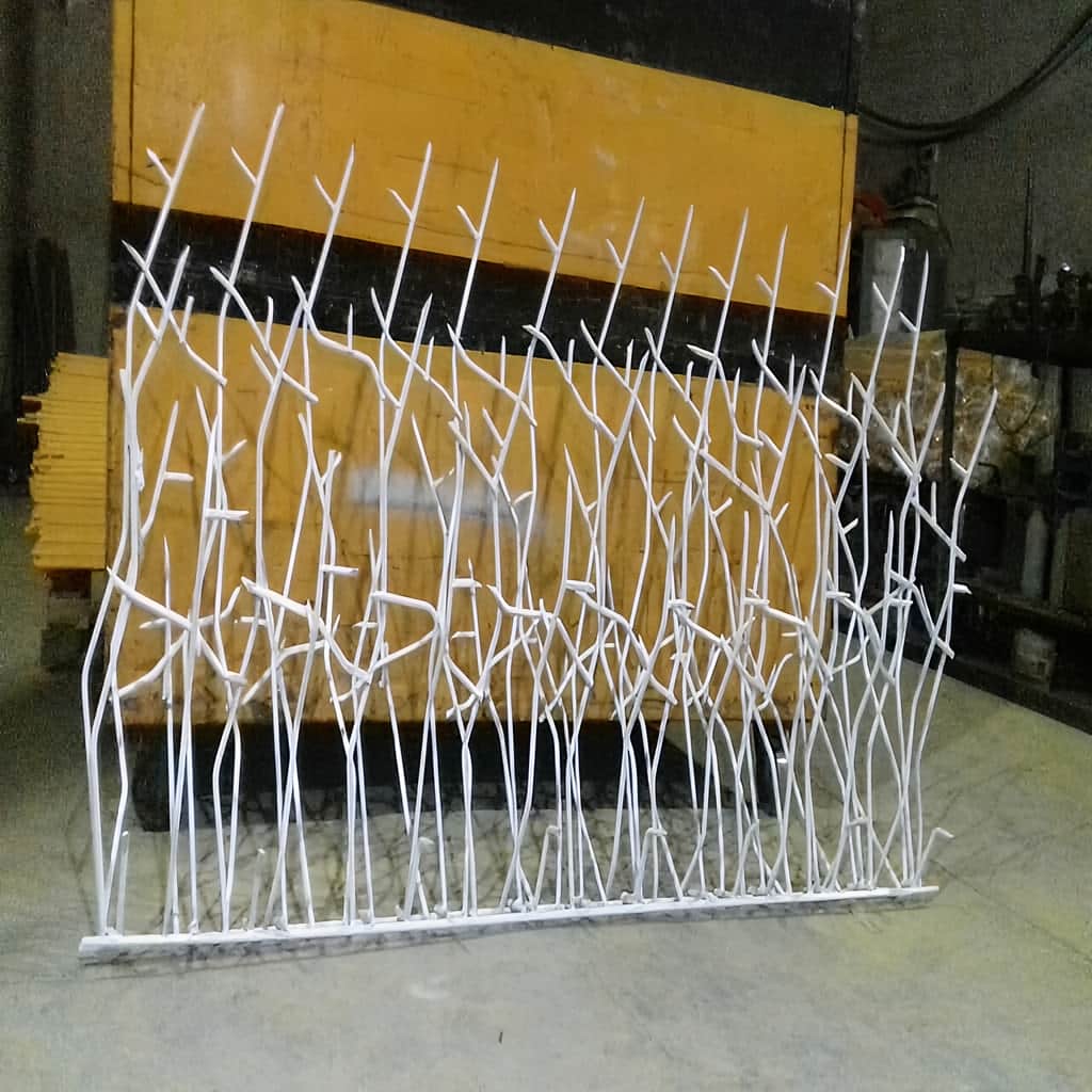 حفاظ شاخ گوزنی پایه بلند 2 نصب حفاظ شاخ گوزنی پایه بلند مشکی با میلگرد ۱۰ میلیمتر