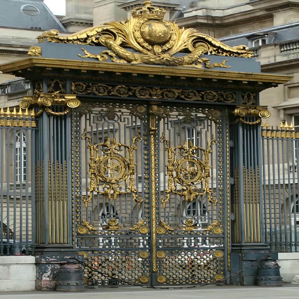 درب حیاط در گنبدکاووس