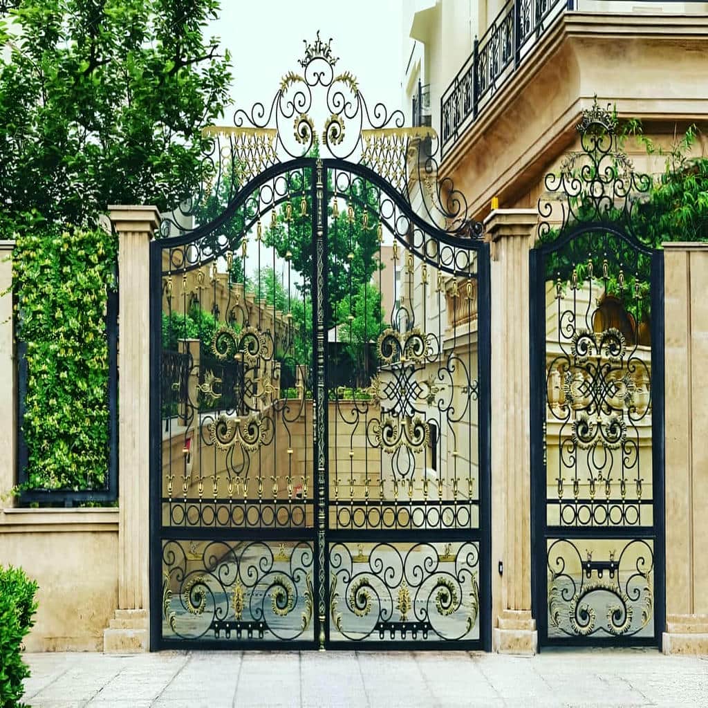 درب حیاط در اهواز
