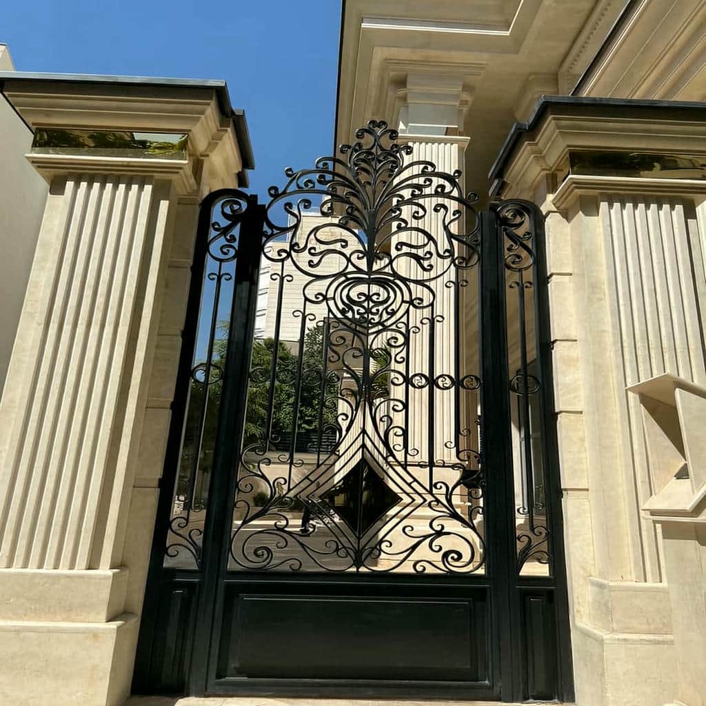 نصب درب حیاط تک لنگه در ساری