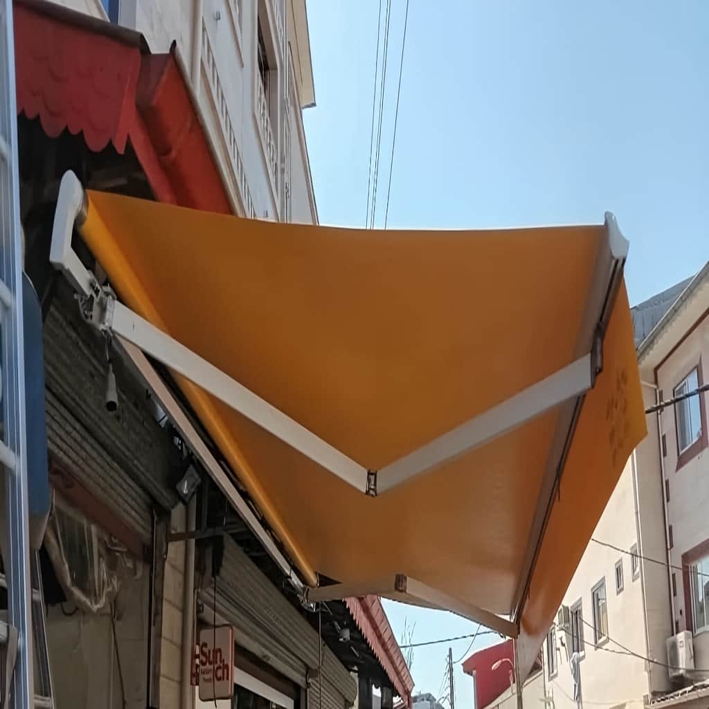 خرید سایبان برقی بازویی در قزوین