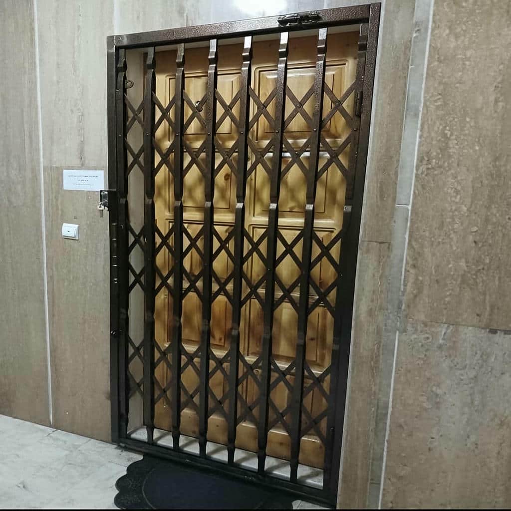 قیمت درب آکاردئونی سه گل در لواسان