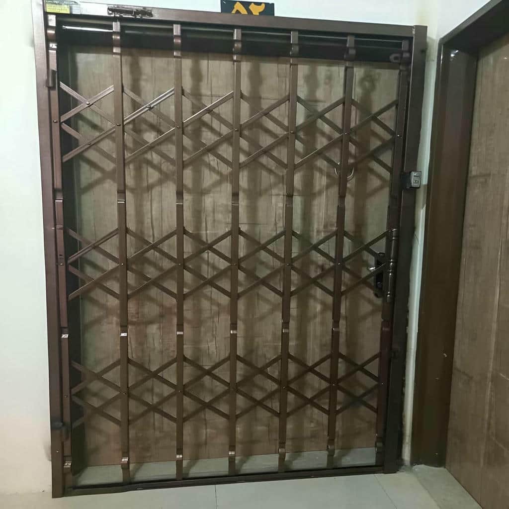 خرید درب آکاردئونی تمام گل در اندیشه