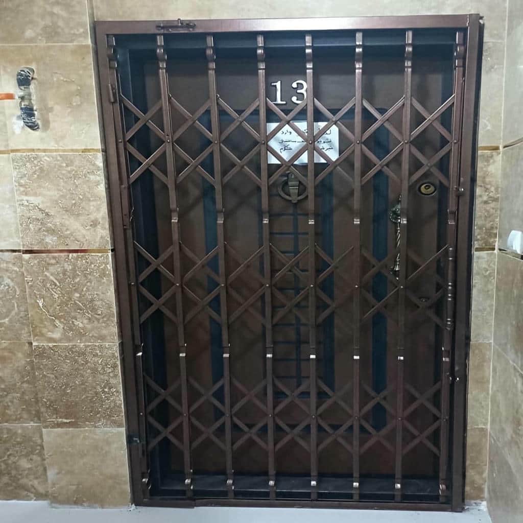 نصب درب کشویی آکاردئونی در کیش