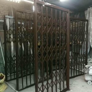 درب آکاردئونی در بابل