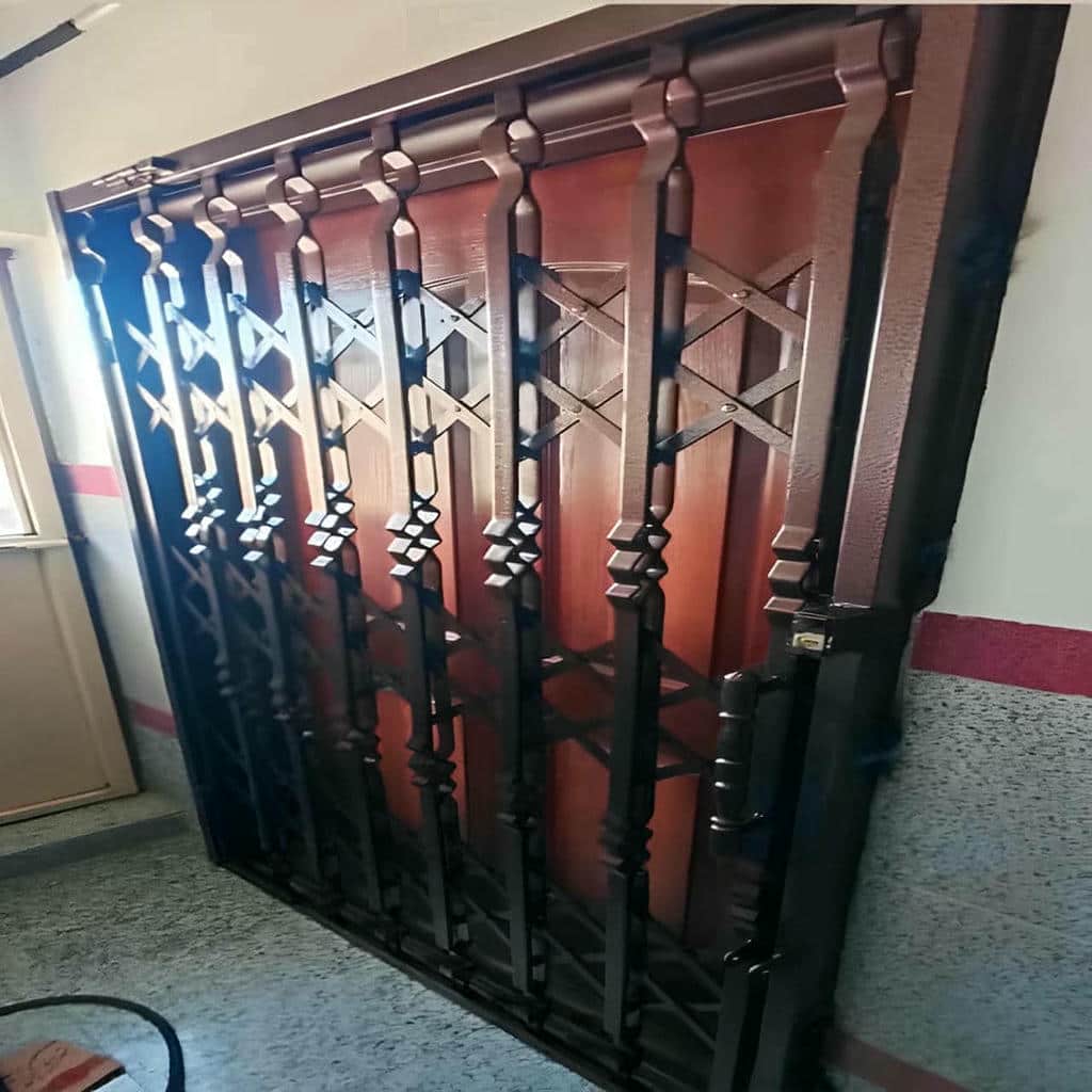 درب آکاردئونی در فشم