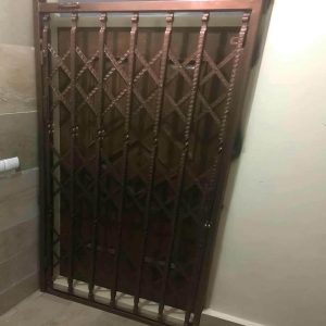 درب آکاردئونی در اشتهارد