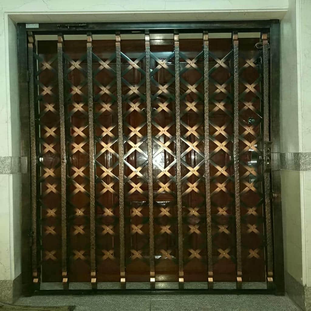 درب آکاردئونی در مهرشهر کرج