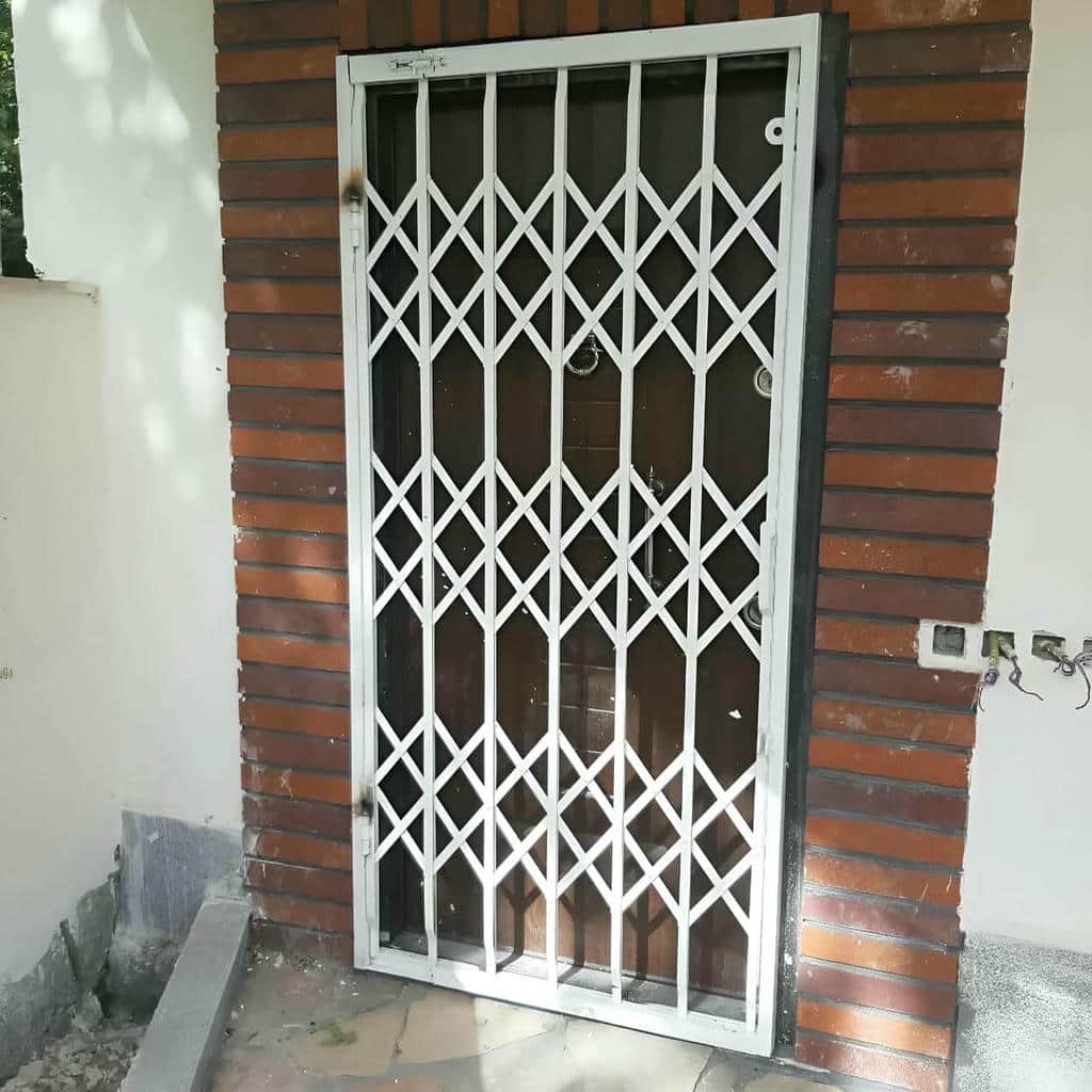 قیمت درب آکاردئونی سه گل در ساری
