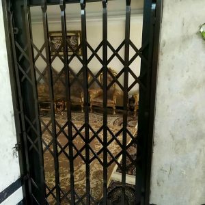 درب آکاردئونی در پرند
