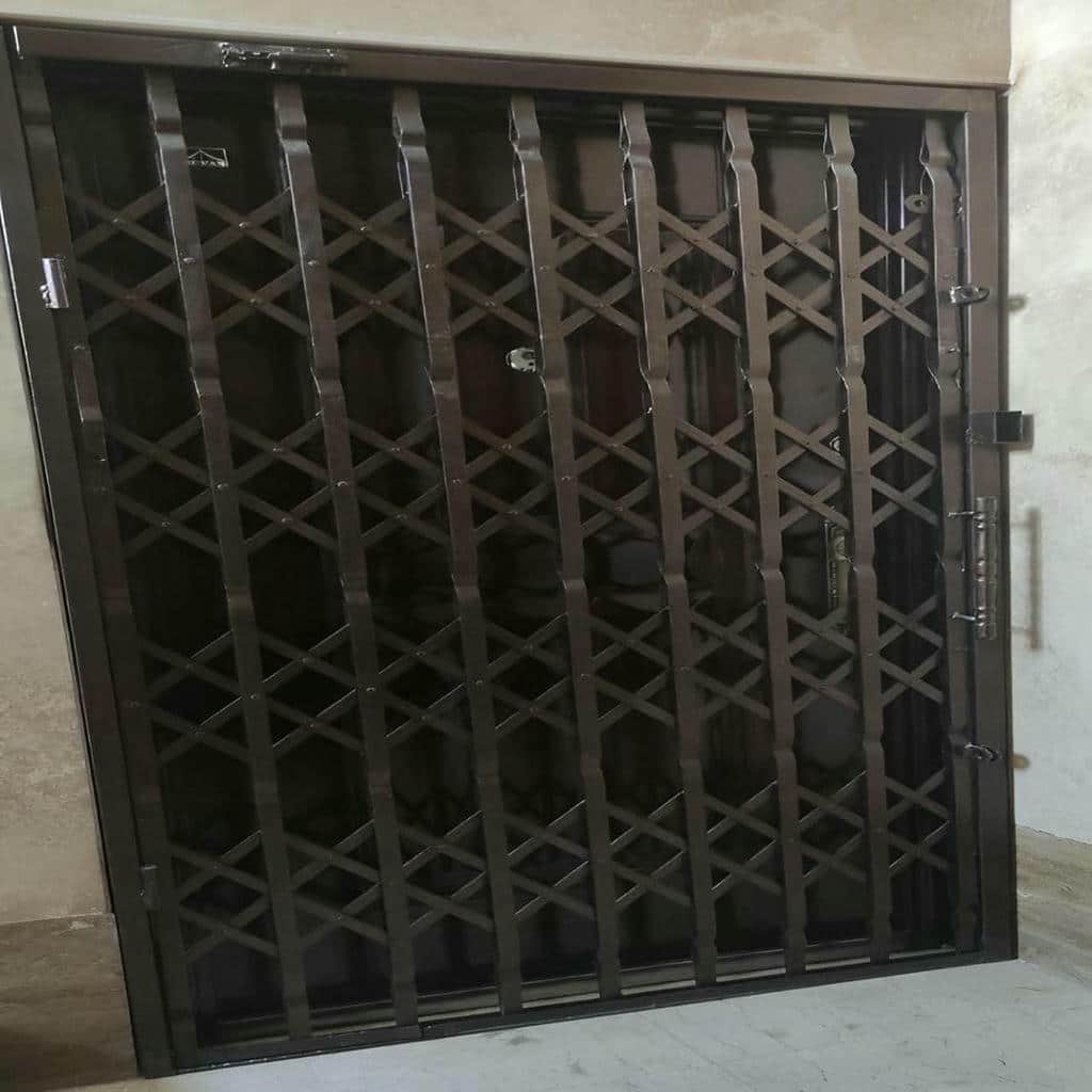 درب آکاردئونی در اندیشه
