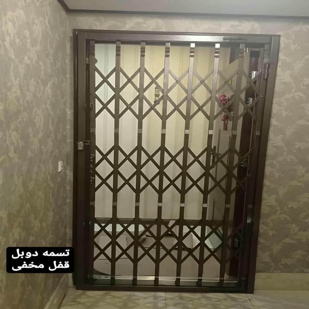 کارخانه درب آکاردئونی آهنی در کاشان