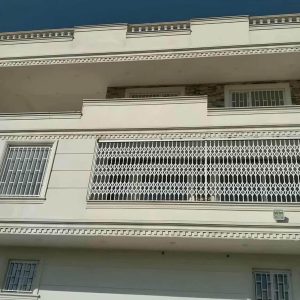 درب آکاردئونی در اصفهان
