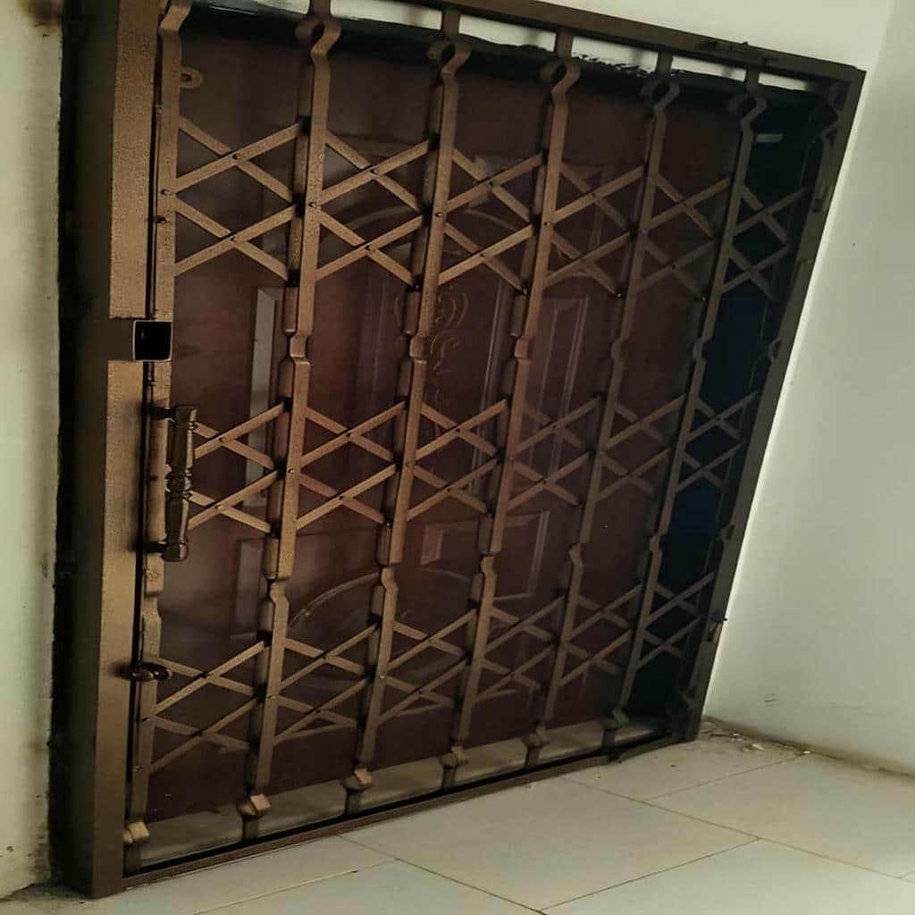 قیمت درب آکاردئونی با یراق مطمئن در اندیشه