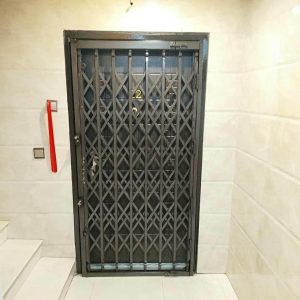درب آکاردئونی در دماوند