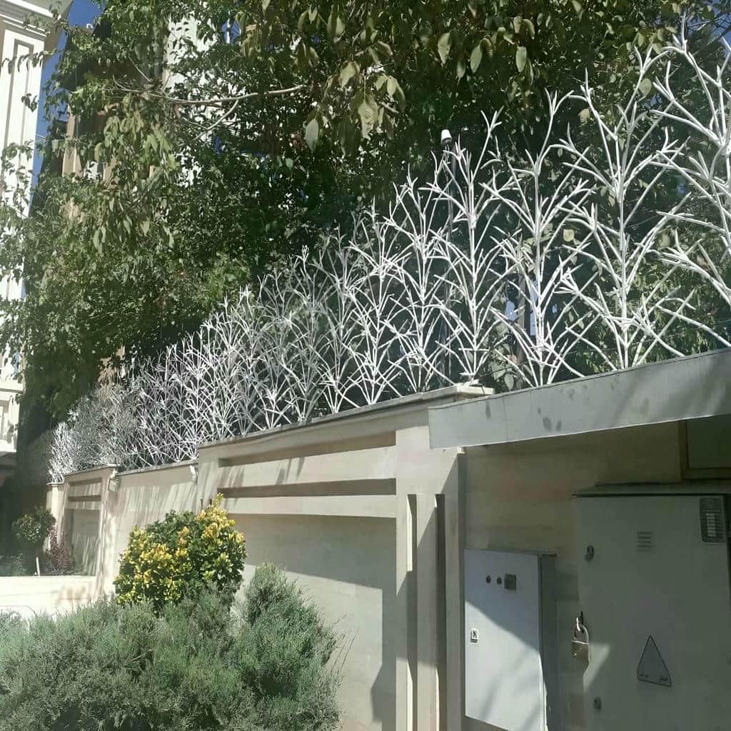 نصب حفاظ شاخ گوزنی دیوار مهارشده در پردیس