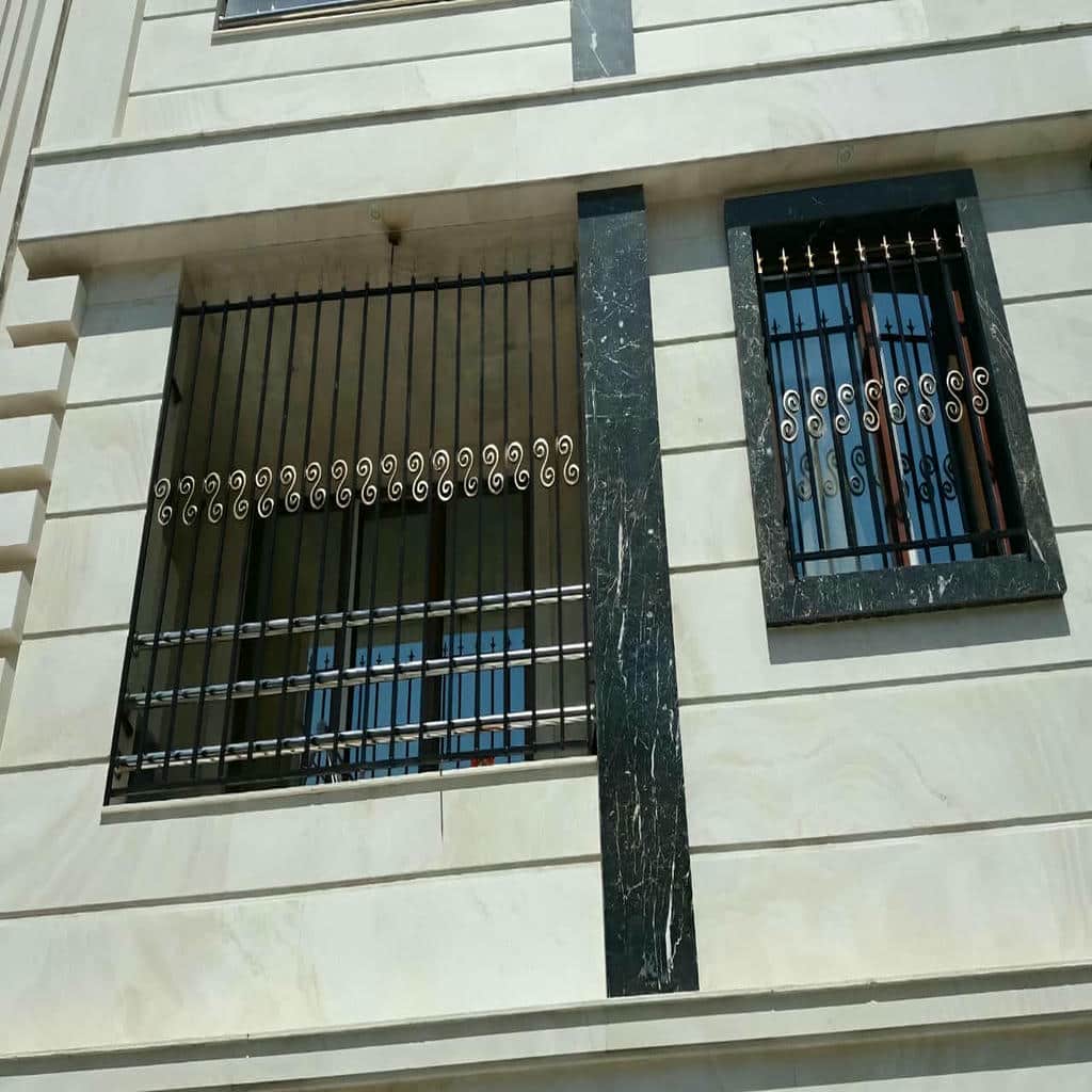 نصب حفاظ پنجره بازشو کاربردی در ایرانشهر