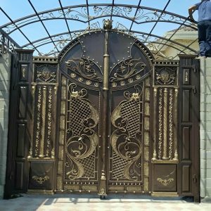 درب حیاط در آبادان