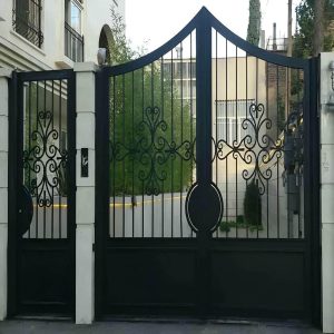 درب حیاط در کرمان