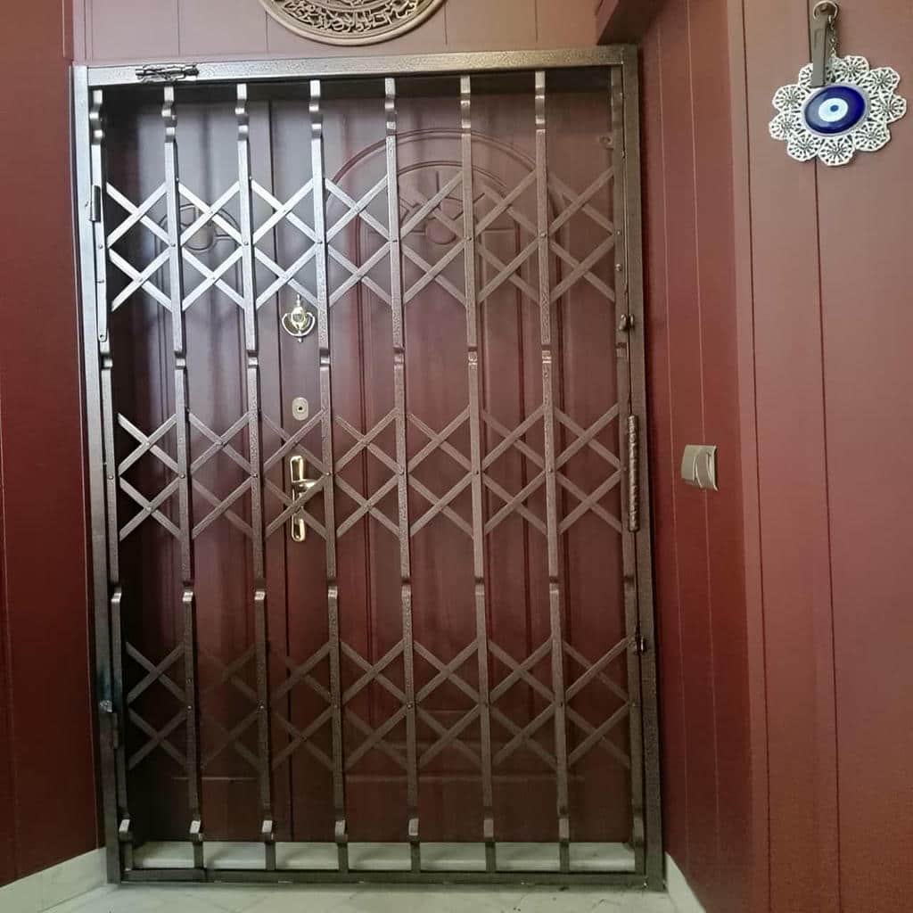 درب آکاردئونی با قفل ایمن ورودی آپارتمان