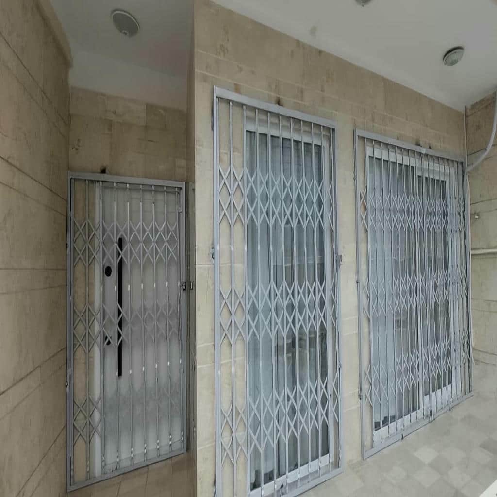 خرید درب ریلی آکاردئونی کم جا با حرکت روان