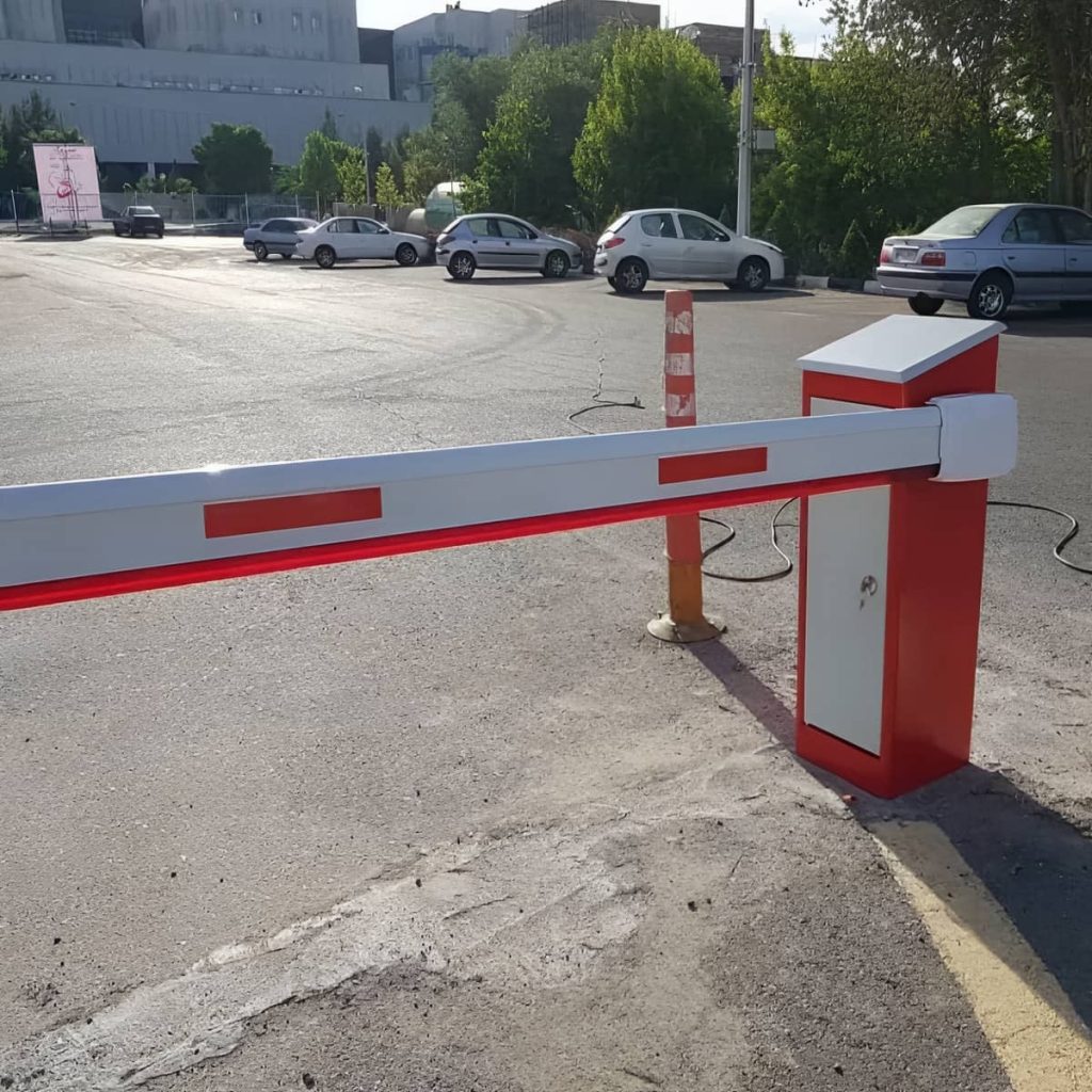 راهبند پارکینگ بازویی هماهنگ با ریموت کنترل