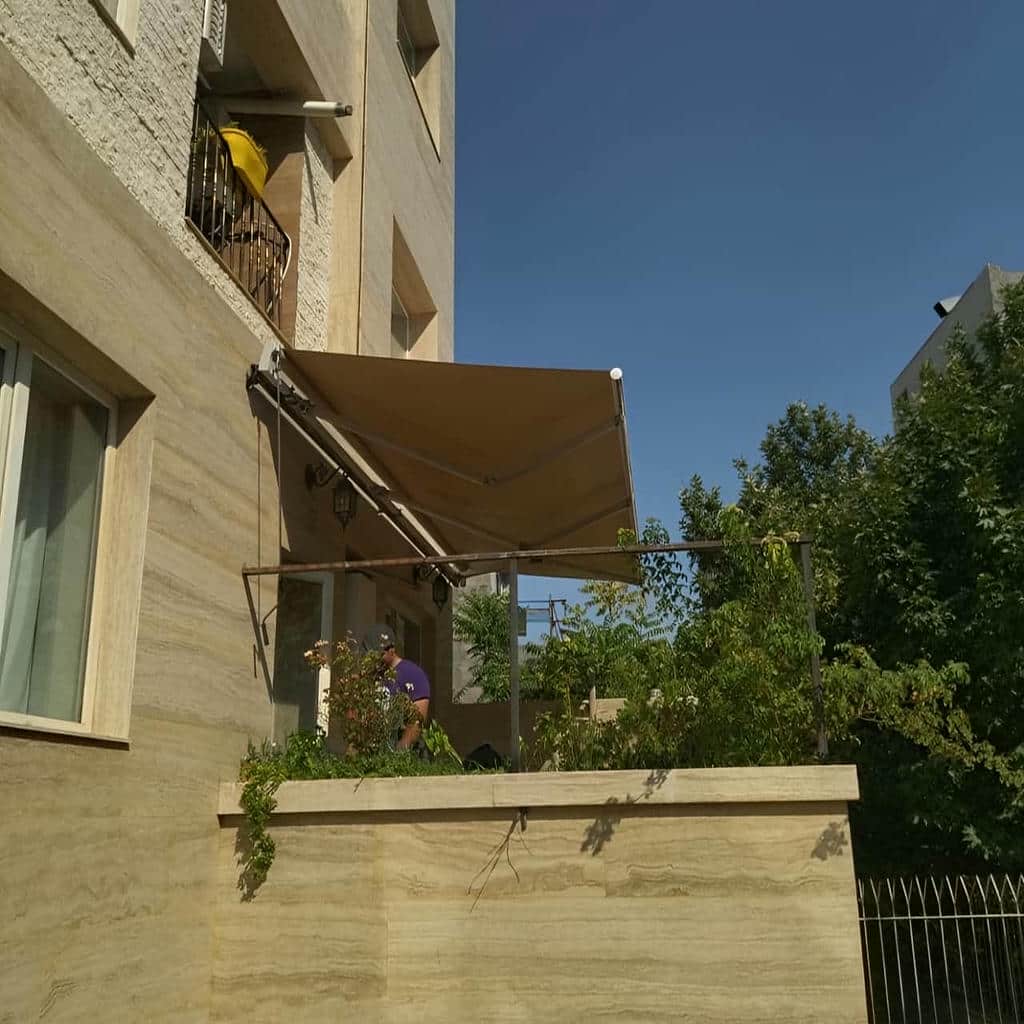 سایبان برقی با نصب دقیق روی دیوار مقاوم سایبان برقی با نصب دقیق روی دیوار مقاوم