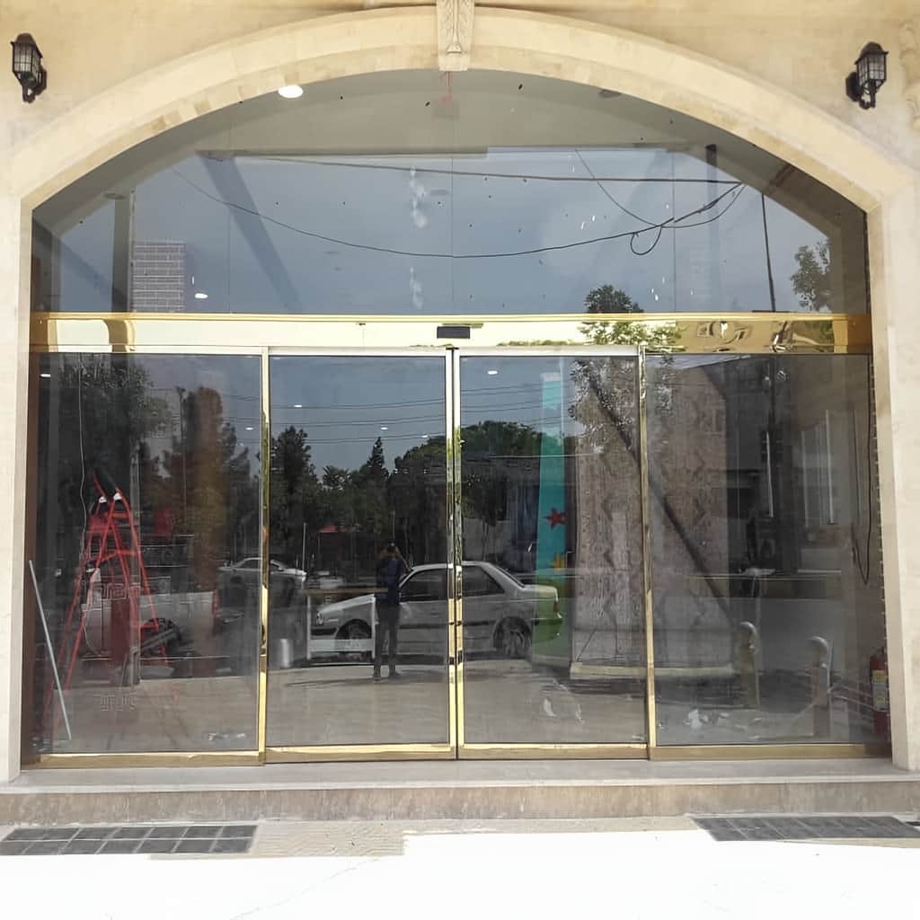 درب شیشه ای اتوماتیک منحنی با شیشه خم سکوریت درب شیشه ای اتوماتیک منحنی با شیشه خم سکوریت