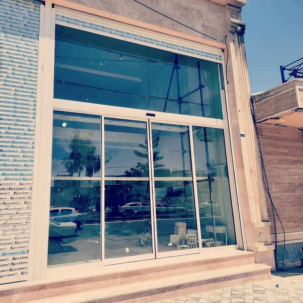 چشمی درب اتوماتیک شیشه ای با برد تشخیص مناسب چشمی درب اتوماتیک شیشه ای با برد تشخیص مناسب