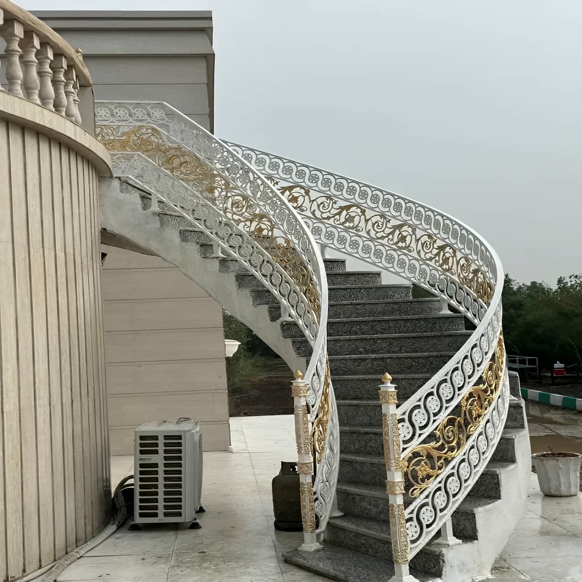 اتصال نرده سی ان سی رنگ کوره ای بادوام با برش دقیق لبه ها اتصال نرده سی ان سی رنگ کوره ای بادوام با برش دقیق لبه ها