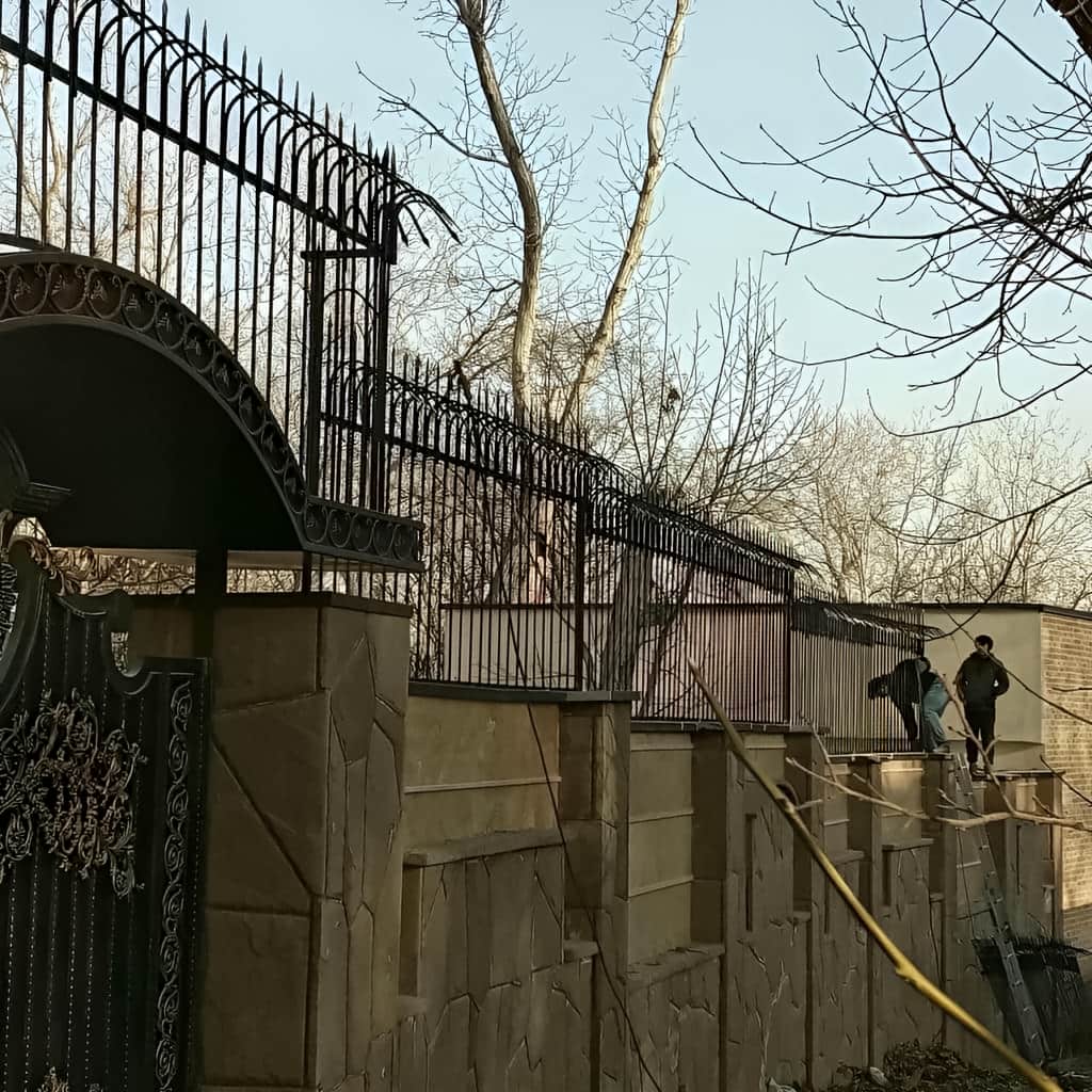 قیمت حفاظ سرنیزه ای دیوار حیاط بر اساس