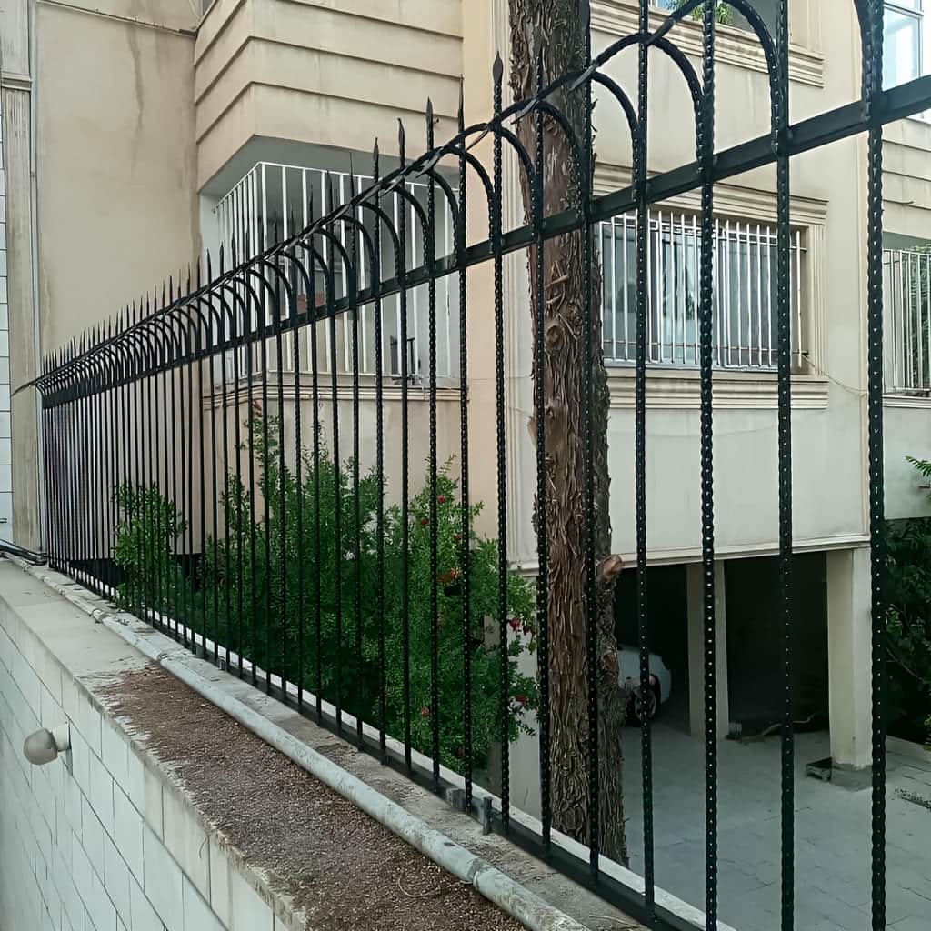 سفارش حفاظ سرنیزه ای مناسب دیوار حیاط