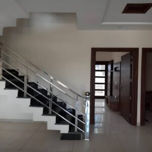 نرده استیل 304 ضدزنگ با لوله براق مقاوم