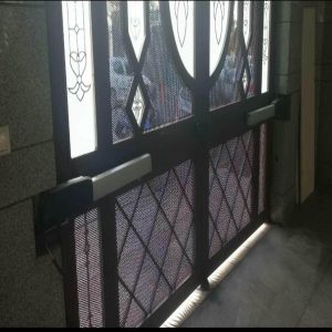 جک درب تک لنگه نفررو با بازوی کوچک مقاوم