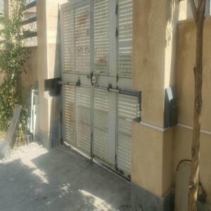 جک درب پارکینگ با نصب سریع و پایه های تراز شده