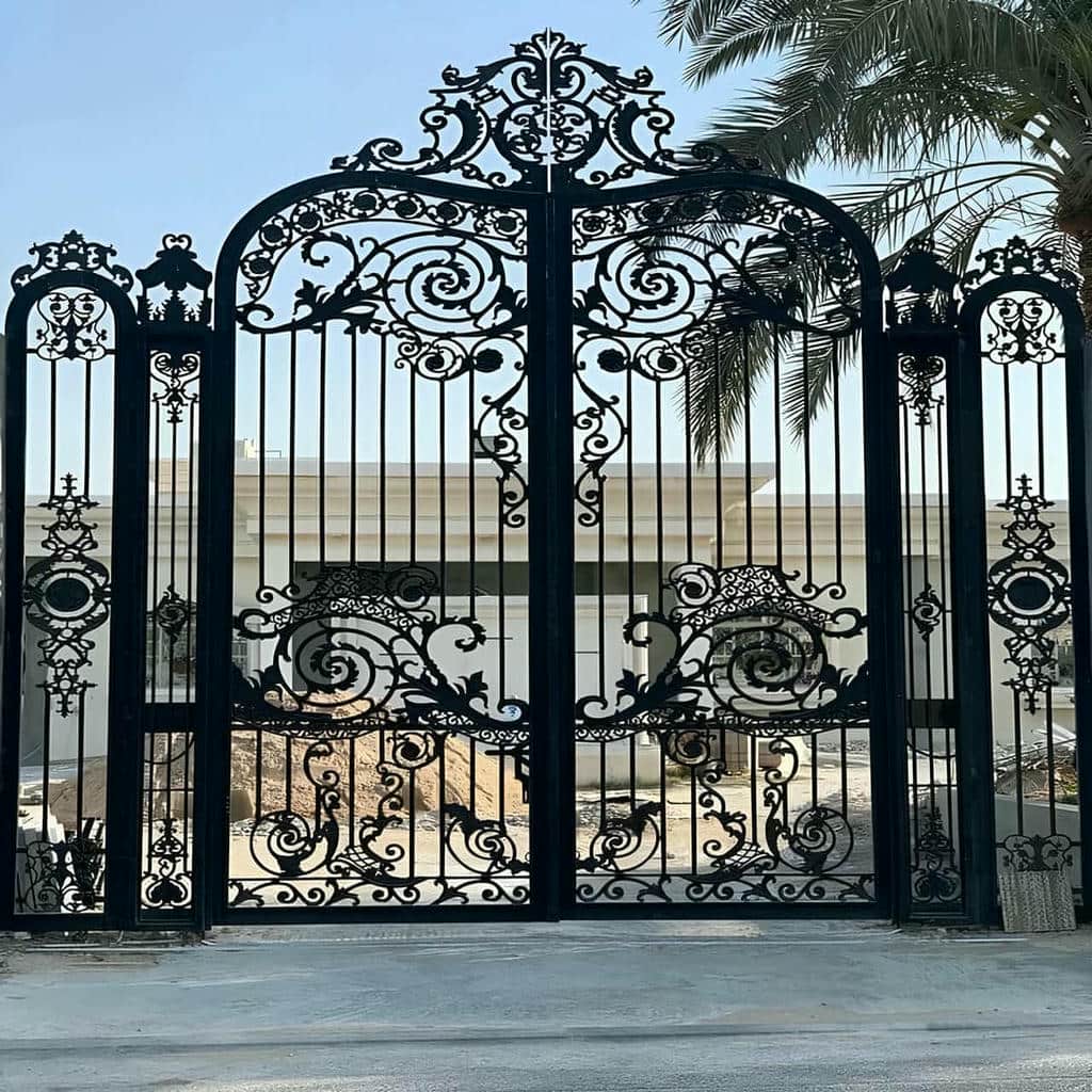درب حیاط برش لیزری هندسی با ورق فلزی مقاوم