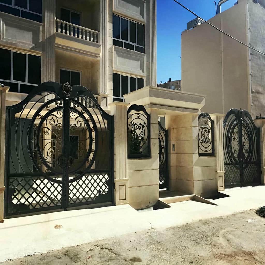 درب پارکینگ ریلی با ریل زمینی تمام پوشیده برای حریم بیشتر