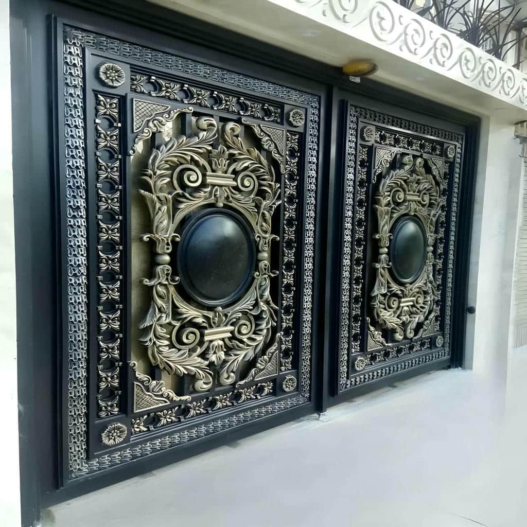 درب حیاط فرفورژه نمای رومی آماده نصب حرفه ای