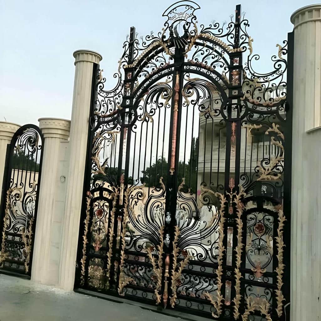 درب ویلایی ریلی با پوشش ضدزنگ فضای بیرونی