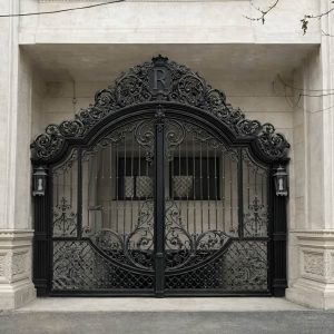 درب پارکینگ کتیبه دار کلاسیک با رنگ مشکی مات