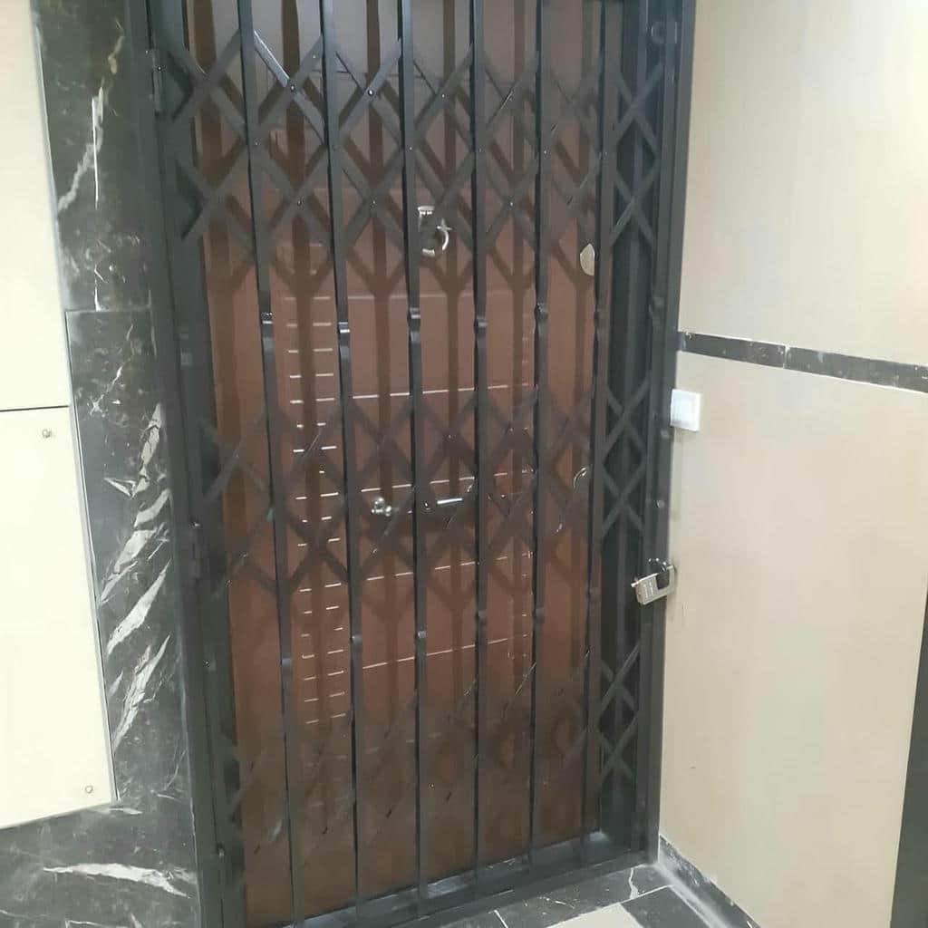 حفاظ ضربدری آکاردئونی با تسمه مقاوم برای امنیت ورودی