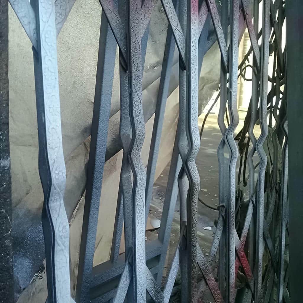 حفاظ ضربدری آکاردئونی فلزی مناسب استفاده روزانه