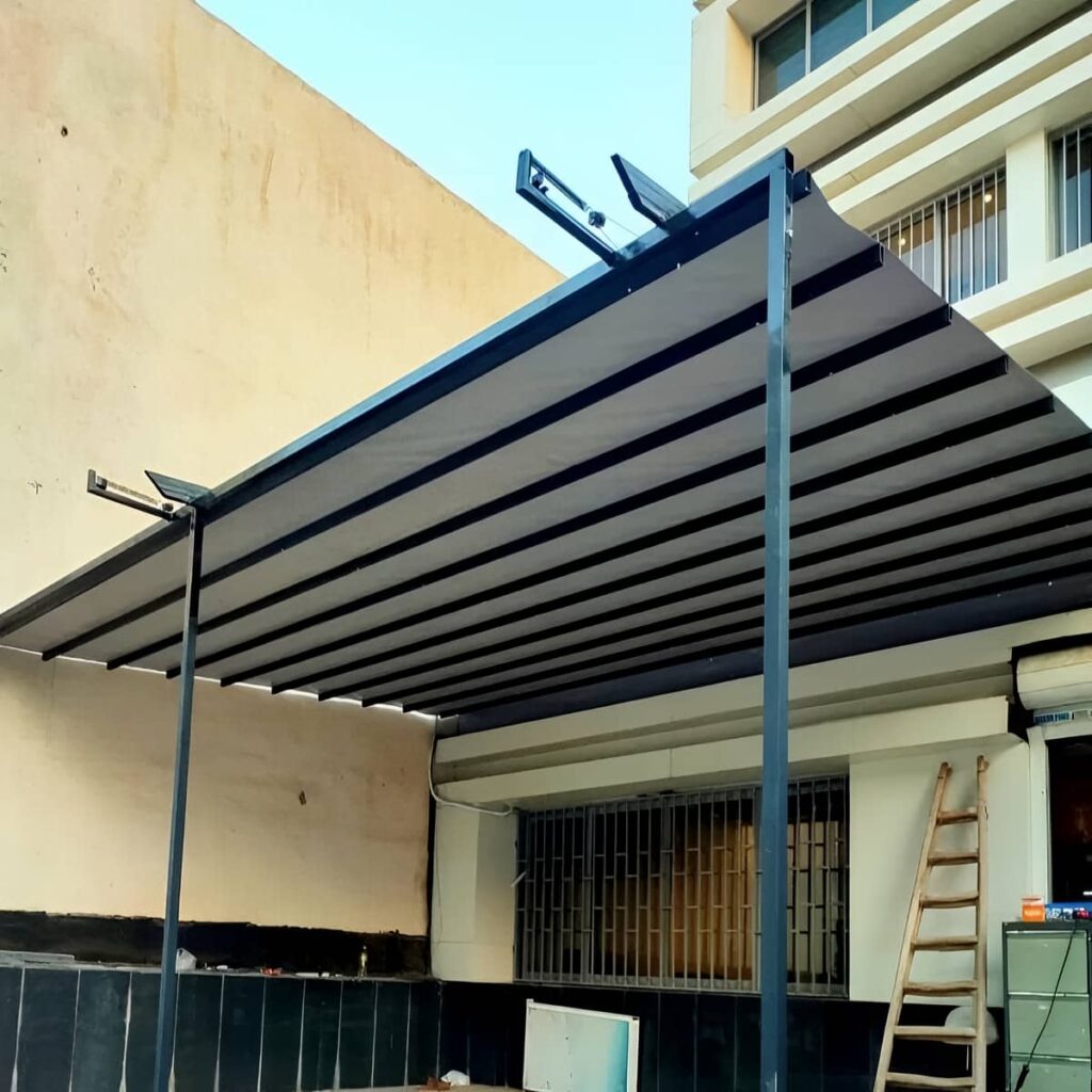 سایبان دوطرفه با فضای دسترسی مناسب برای سرویس