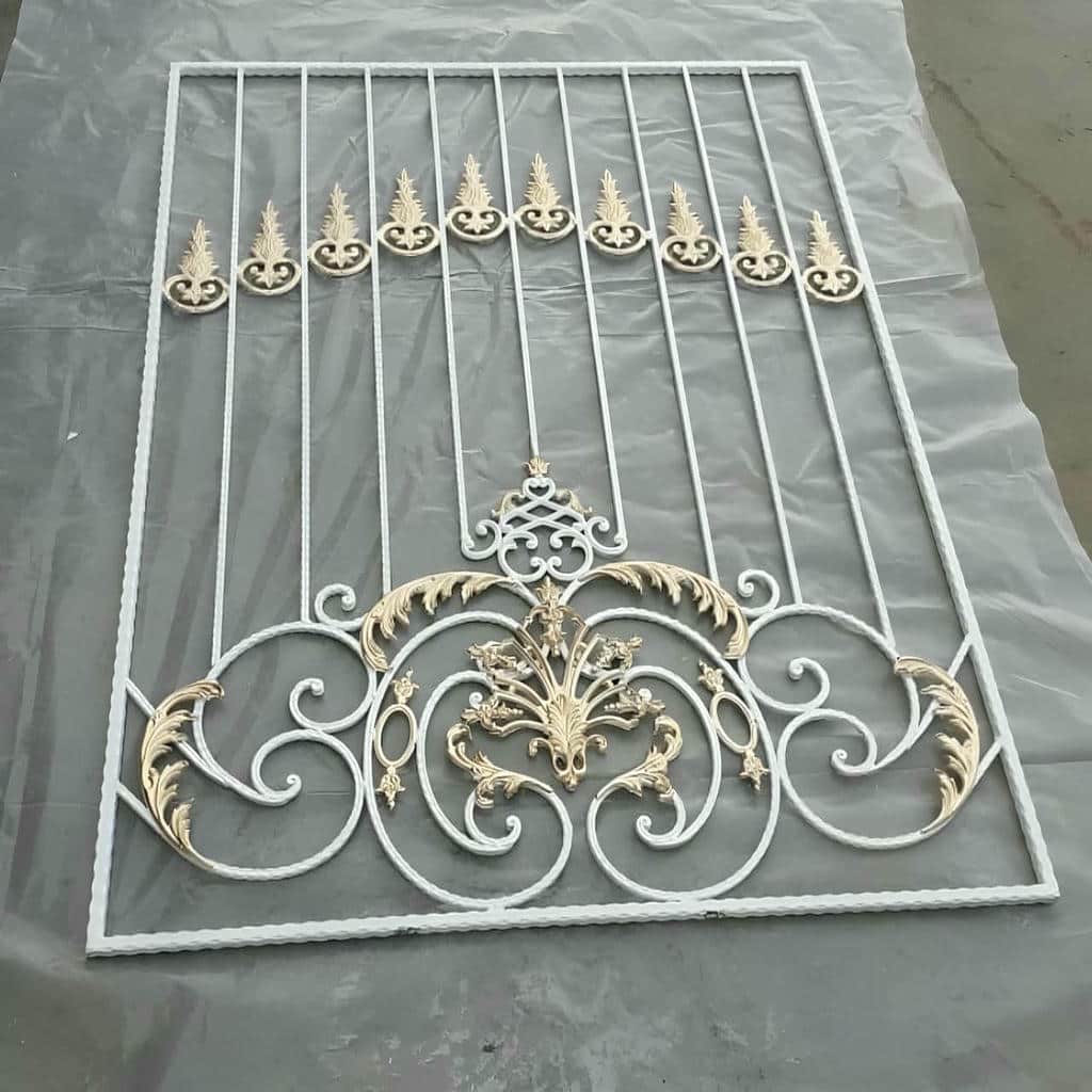 حفاظ پنجره گلنرده سفید برای حفظ حریم روزانه