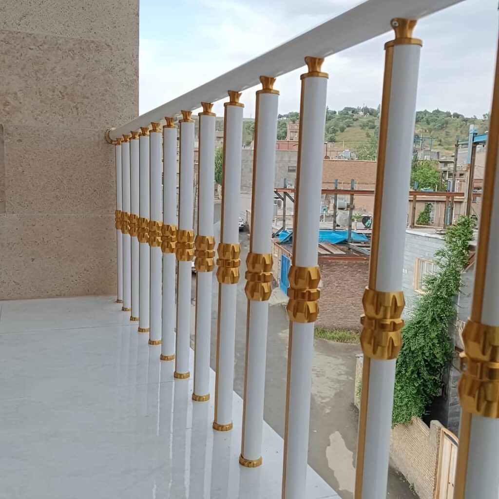 نرده دوبلکس با فرم کاربردی برای تردد روان