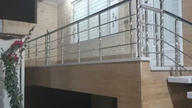 نرده پله مدرن با خطوط ساده برای نمای مینیمال