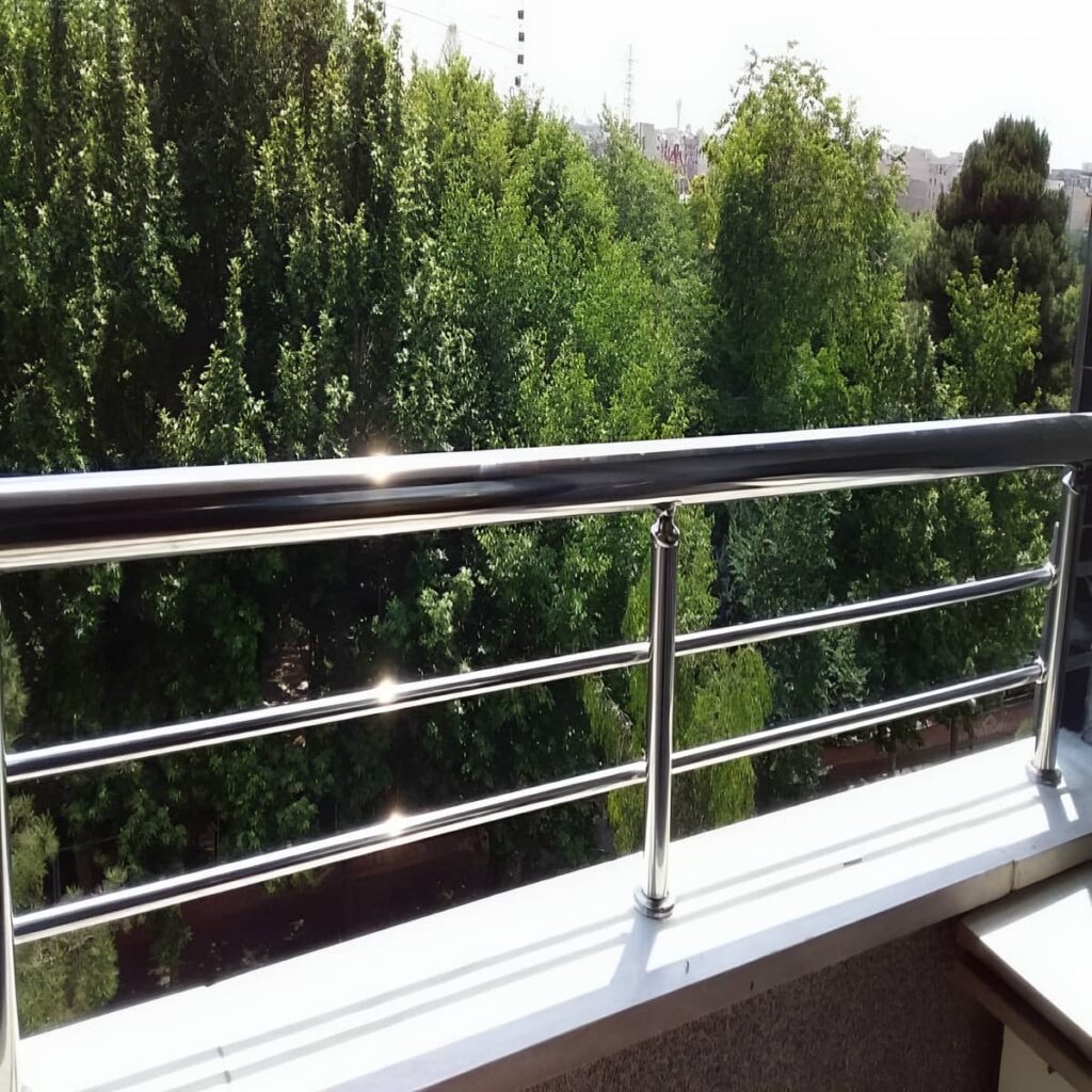 نرده آلومینیومی بالکن با طراحی مناسب حفظ حریم